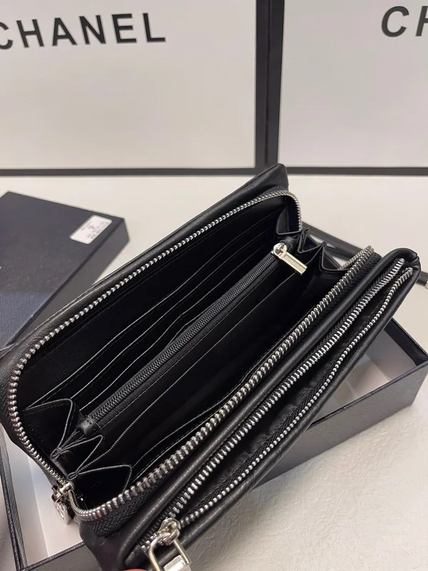 プラダ ロングウォレット ワニ革