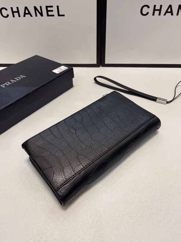 プラダ ロングウォレット ワニ革