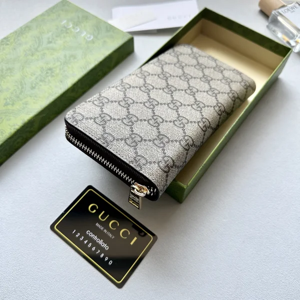 グッチ メンズ 長財布