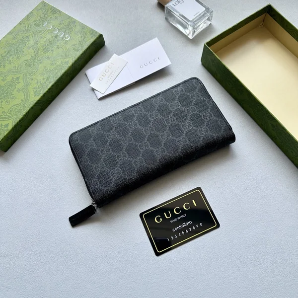 GUCCIラウンドファスナー長財布 メンズ