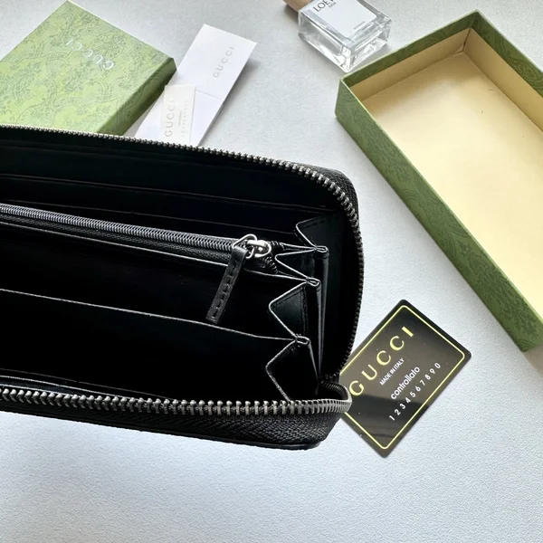 GUCCI GGスプリーム 長財布