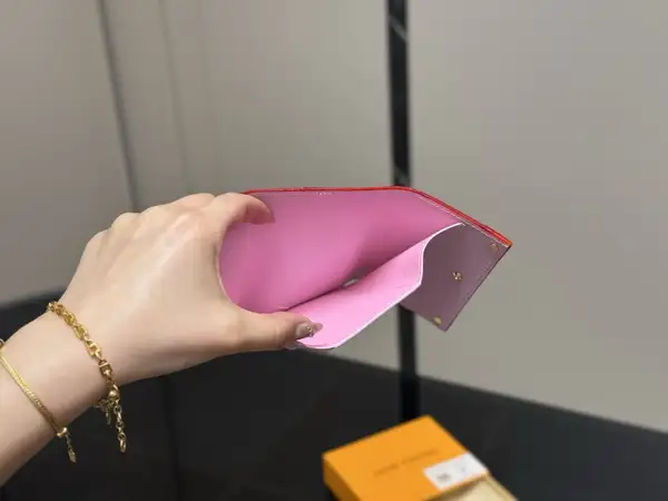 ルイヴィトン ヴィクトリーヌ コンパクト財布