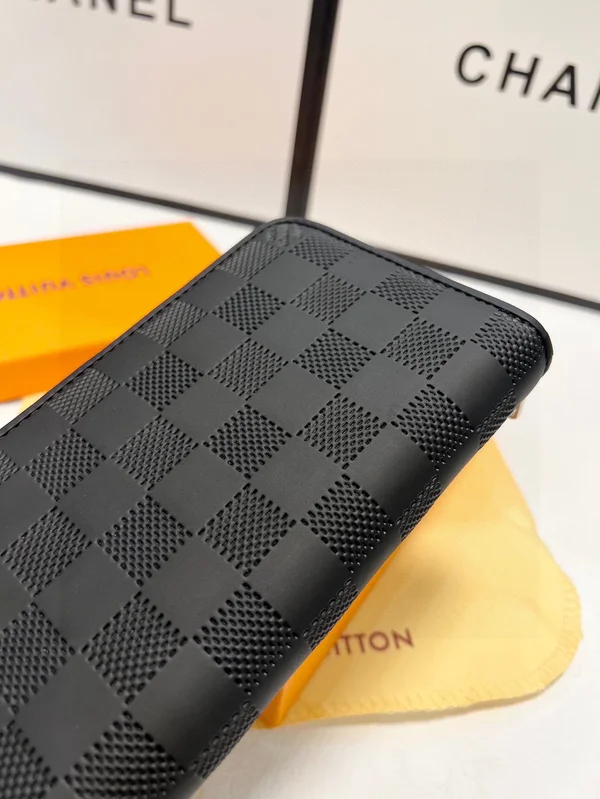 LOUIS VUITTON 長財布 黒