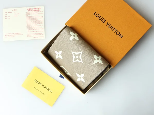 ヴィトン ポルトフォイユ・ヴィクトリーヌ 財布