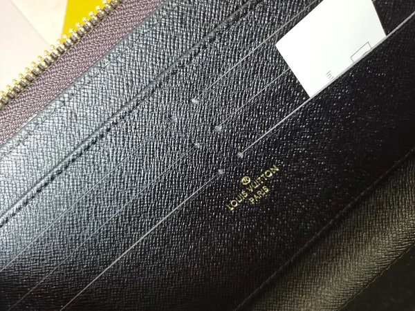 LV 長財布レディース