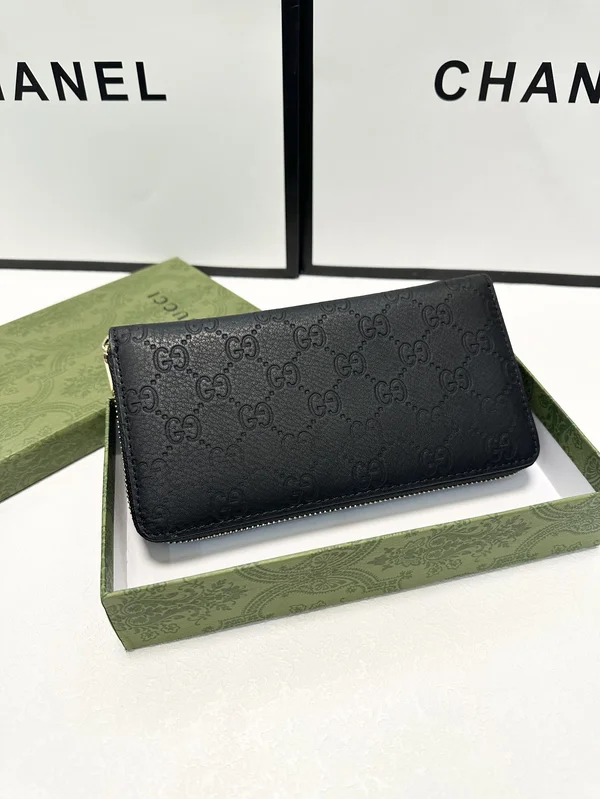 グッチ ラウンドファスナー長財布