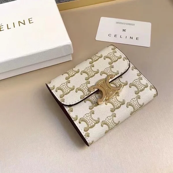 CELINE 女性 三つ折り財布