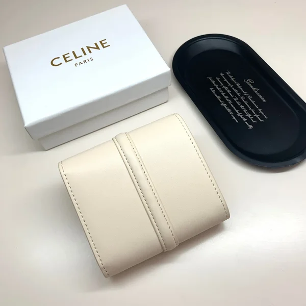 CELINE 三つ折り財布