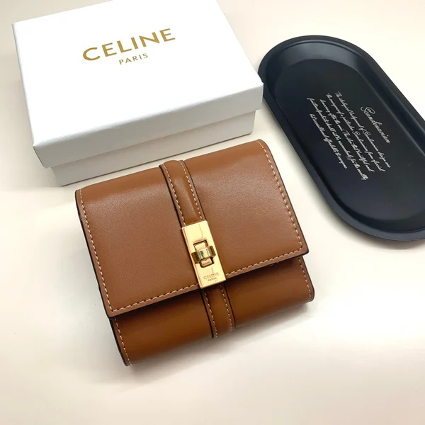 CELINE スモールトリフォールドウォレット 16