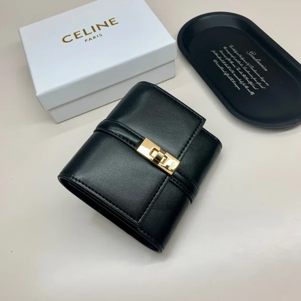 CELINE 16 セーズ ミニ財布
