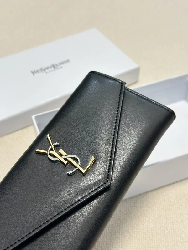 YSL ロゴ 長財布