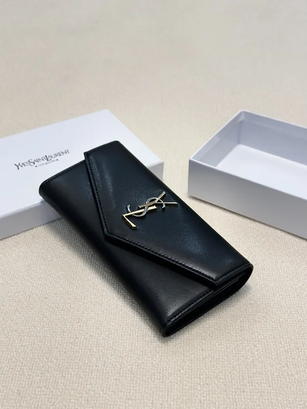 YSL カサンドラ 長財布