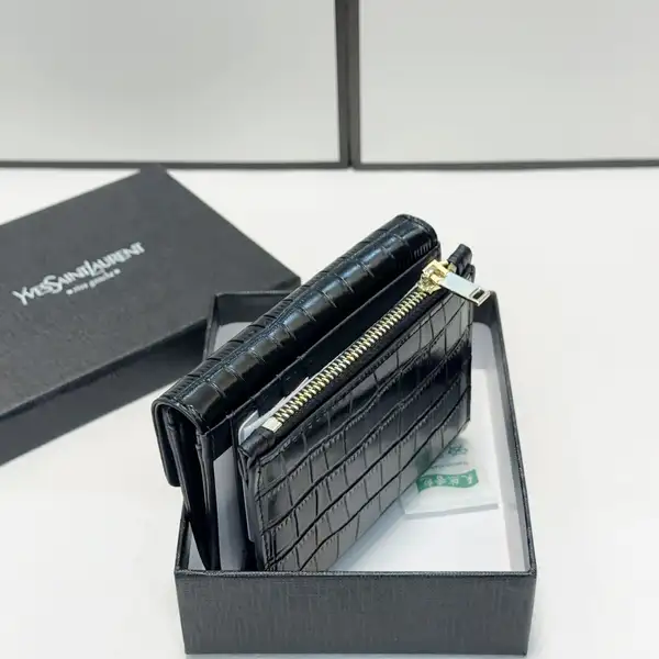 イブサンローラン 財布 二つ折り