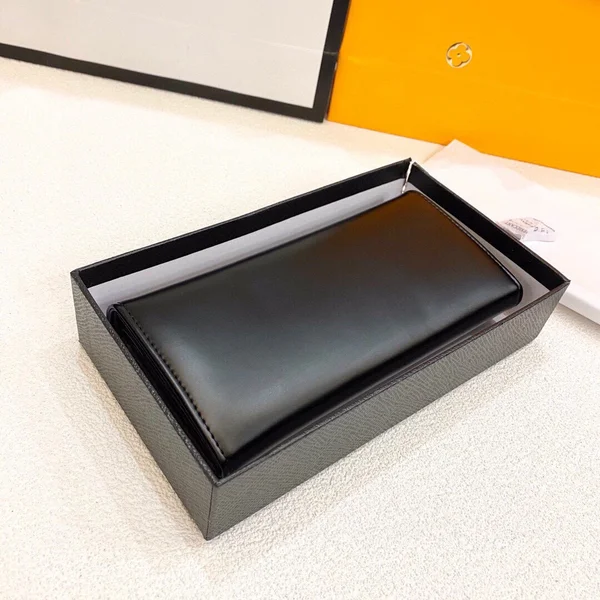 PRADA 長財布 レザー