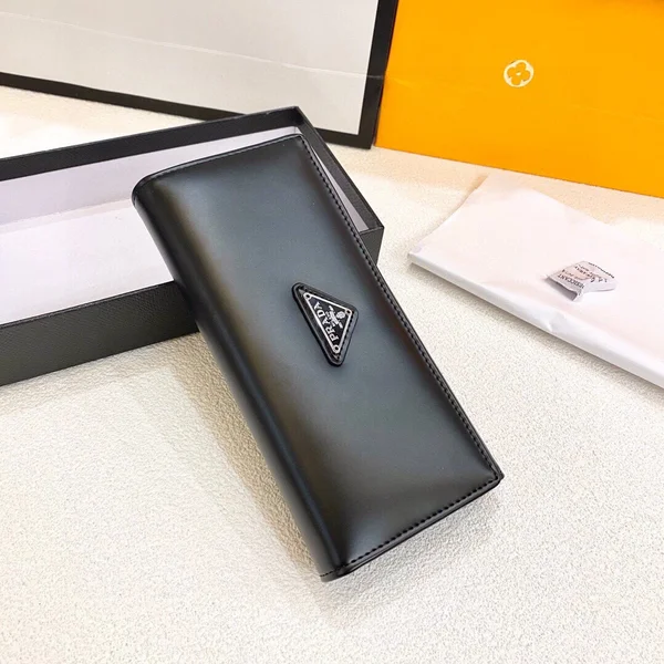 プラダ 財布 コピー