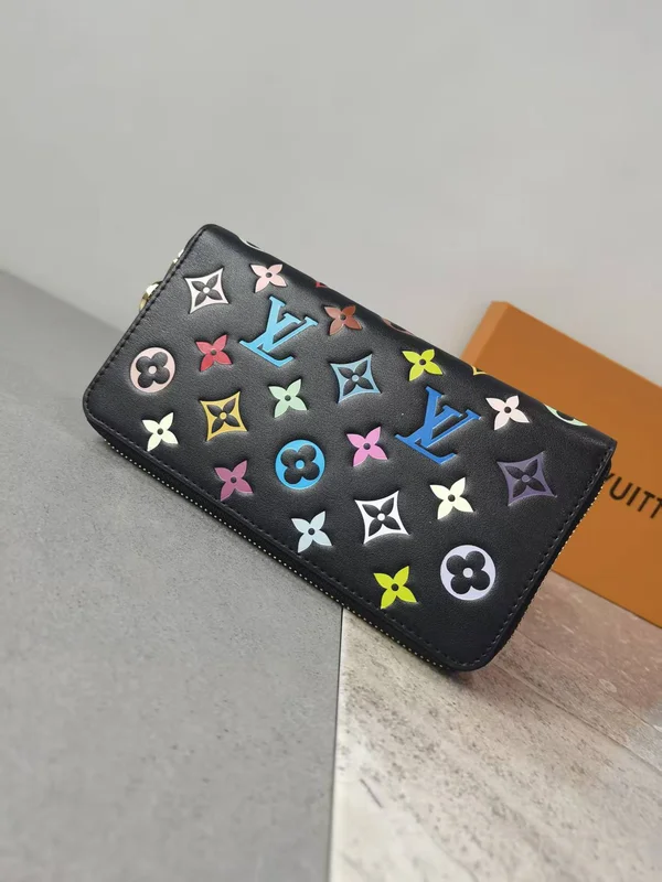 ルイヴィトン 村上隆 コラボ 長財布