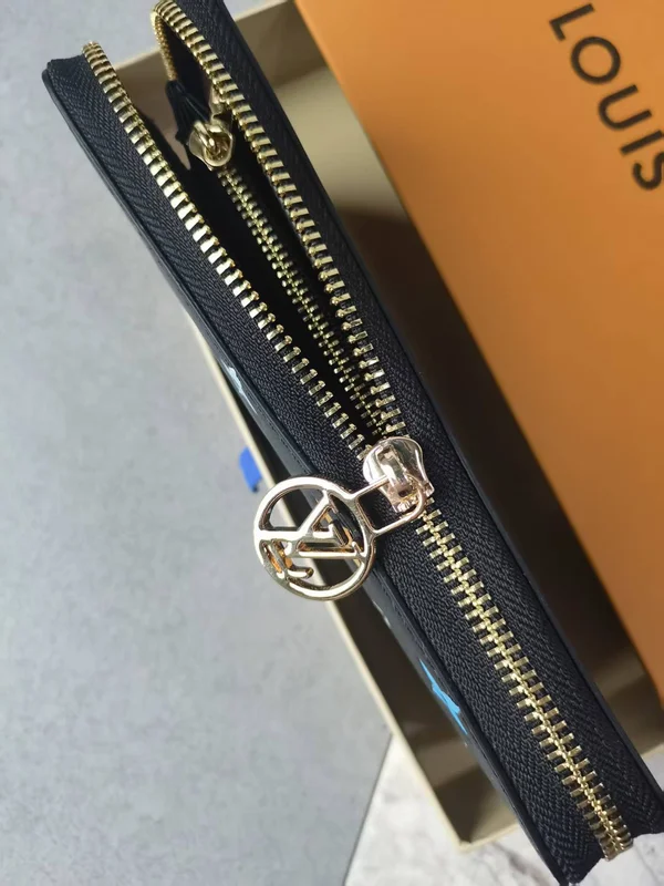 ルイヴィトン ジッピーウォレット マルチカラー