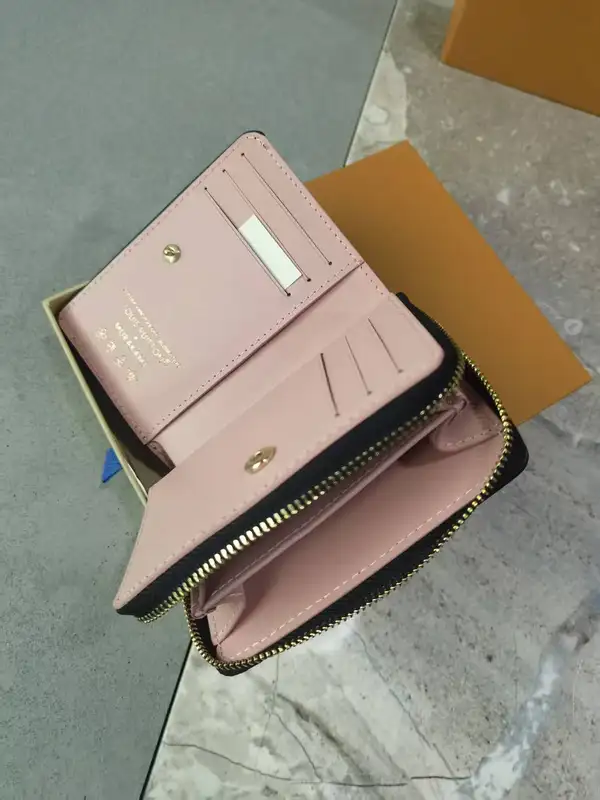 ルイヴィトン ポルトフォイユ ルー 二つ折り財布