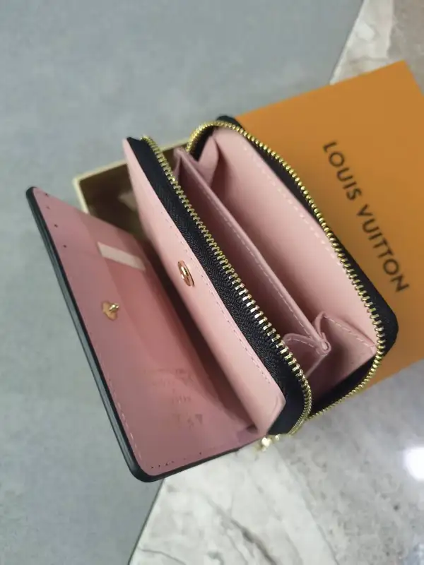 ルイヴィトン ミニ財布 人気