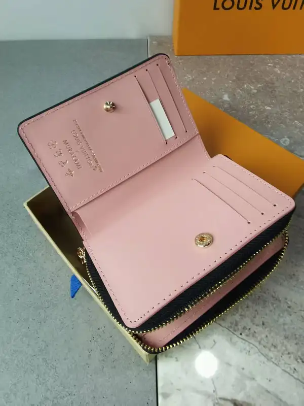 ルイヴィトン ポルトフォイユ ルー 二つ折り財布