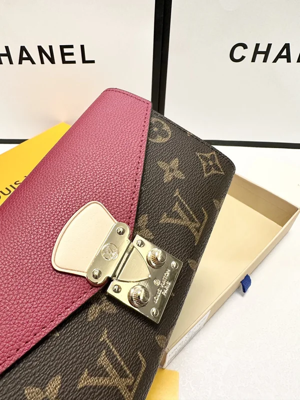 ヴィトン パラスフラップウォレット