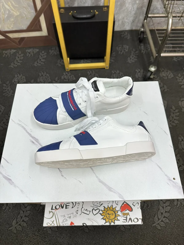 ドルチェアンドガッバーナ スニーカー