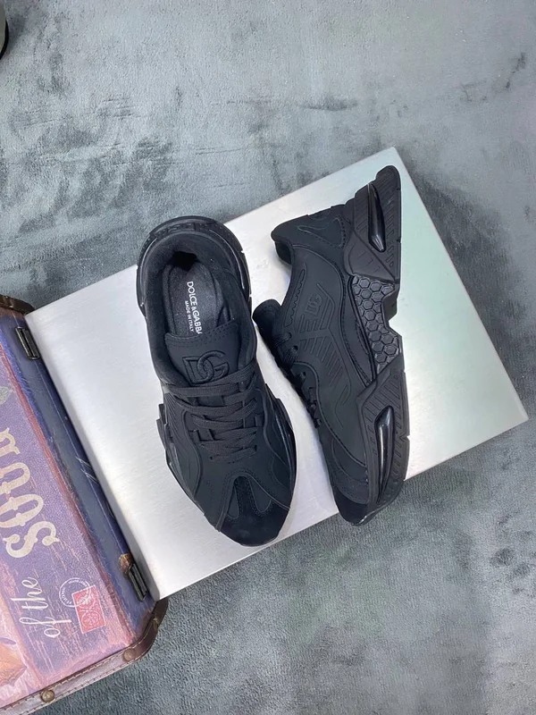 DOLCE&GABBANAスニーカー 黒