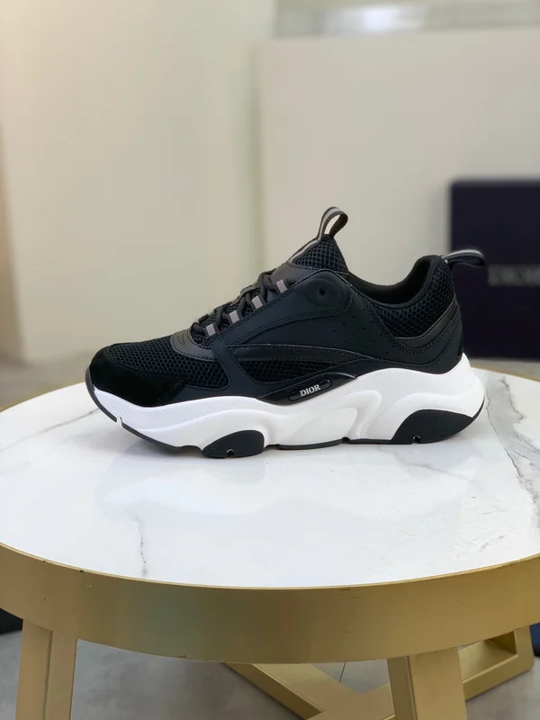 Dior スニーカー 人気