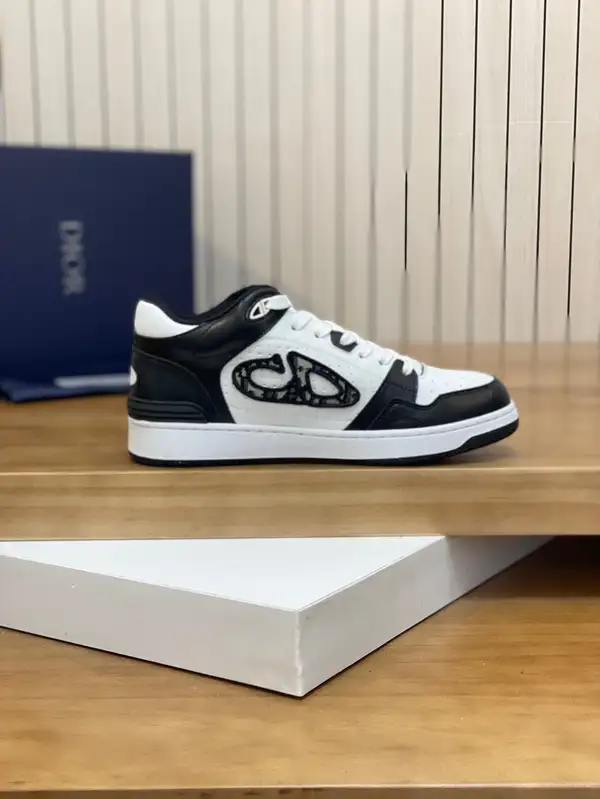 ディオール B57ドリブル ロートップスニーカー