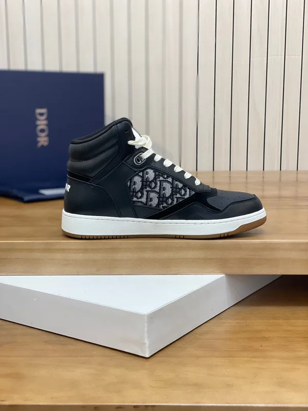 ディオール オブリーク ハイカットスニーカー
