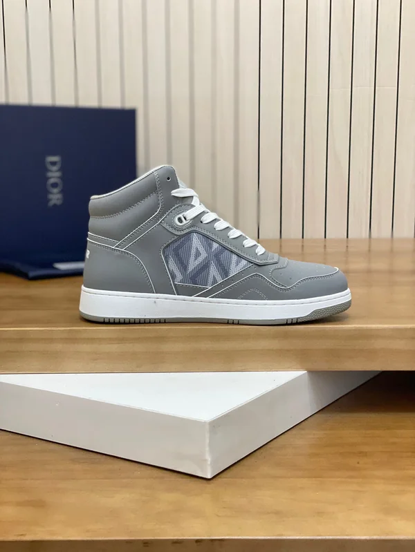 ディオール B27 偽物