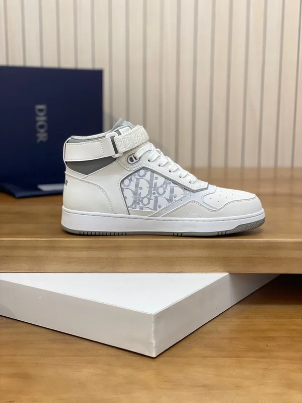 ディオール B27 ハイカットスニーカー