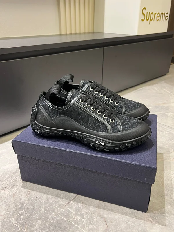 ディオール スニーカー B28