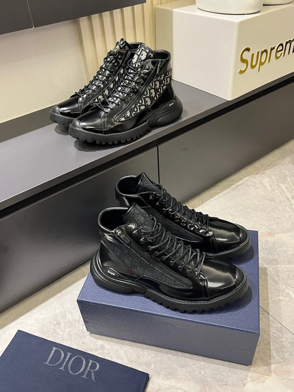 ディオール Combat ショートブーツ