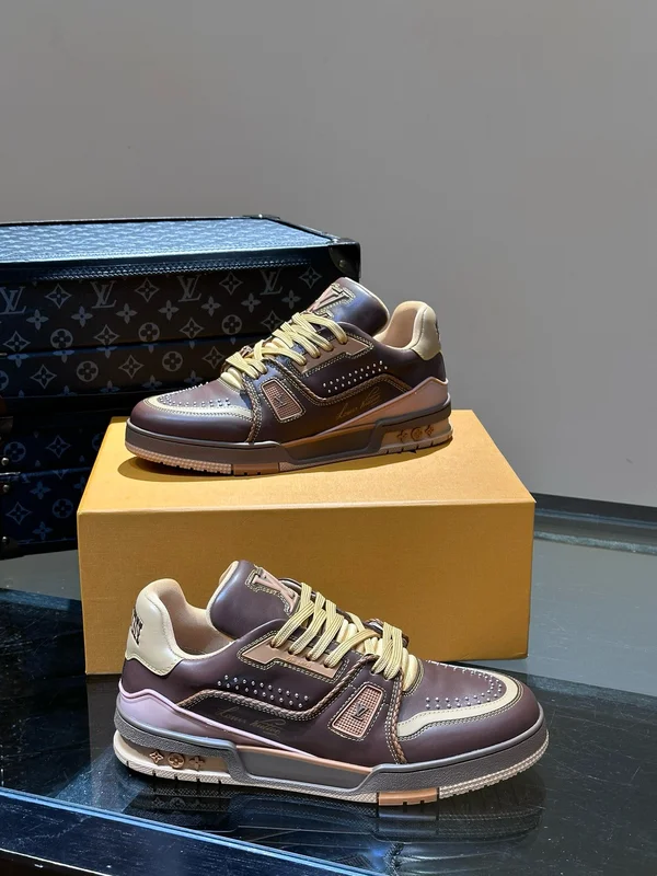 LV トレイナーライン スニーカー チャーム