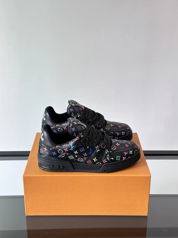 LV×TM LVトレイナー スニーカー