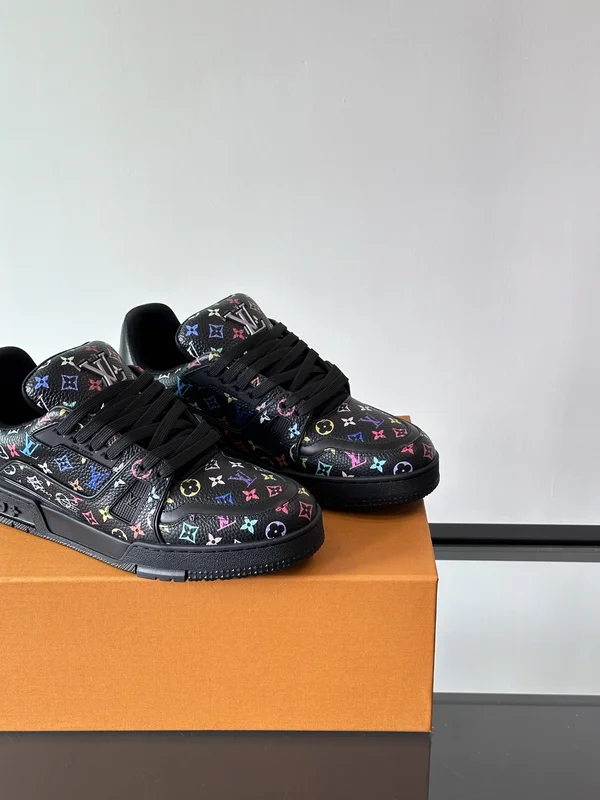 ルイヴィトンスニーカー 1AHEKF コピー