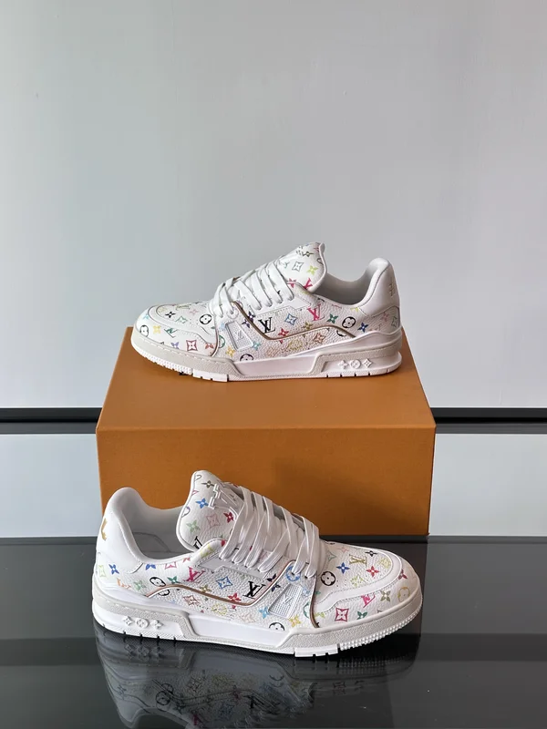 LV×TM スニーカー 人気