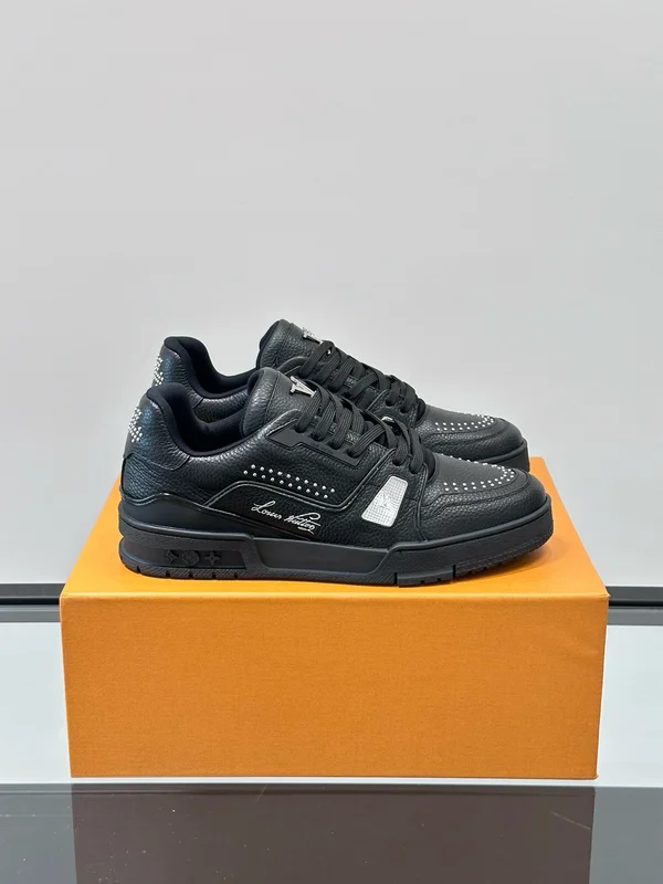 LV トレイナーライン スニーカー ブラック
