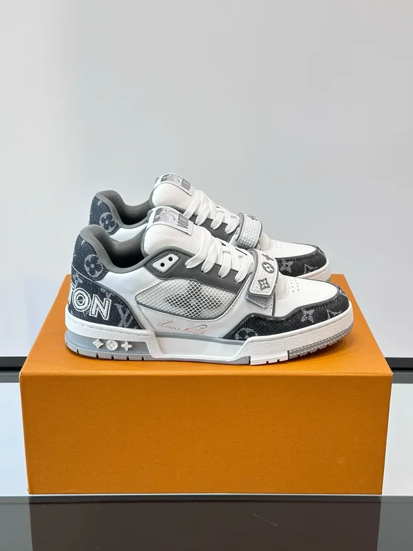 ルイ・ヴィトン スニーカー