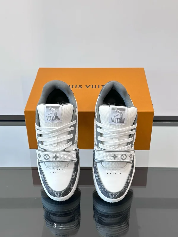 ルイヴィトン スニーカー レディース モノグラム