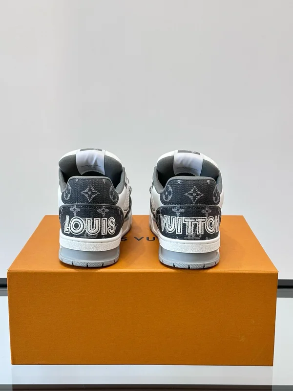 LVトレイナーライン スニーカー 靴