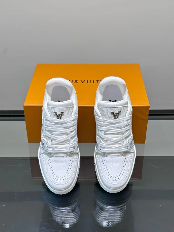 ヴィトン スポーツ 靴