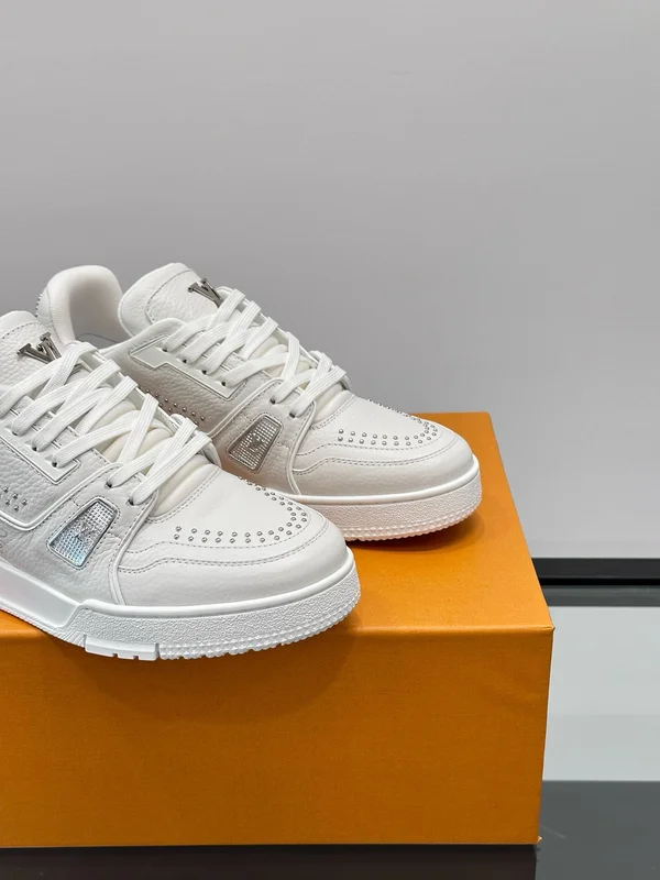 LV カジュアル シューズ ホワイト