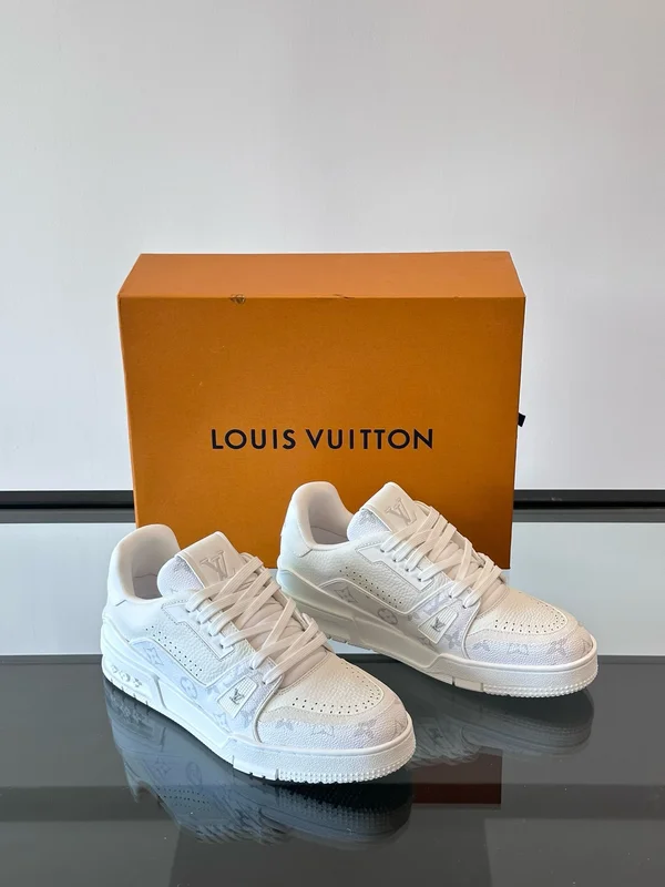 ヴィトン トレイナー スニーカー ホワイト