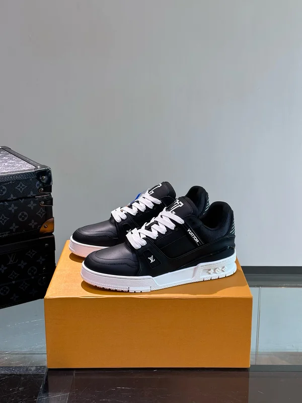 ルイヴィトン スポーツシューズ メンズ