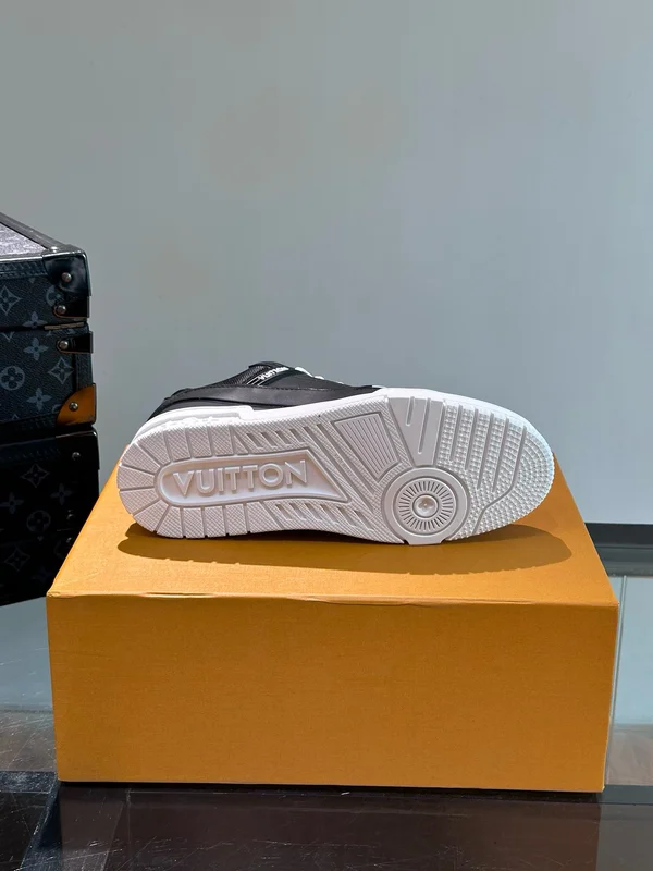 メンズ カジュアルシューズ ヴィトン