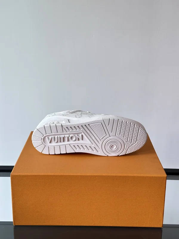 Louis Vuitton スニーカー ホワイト