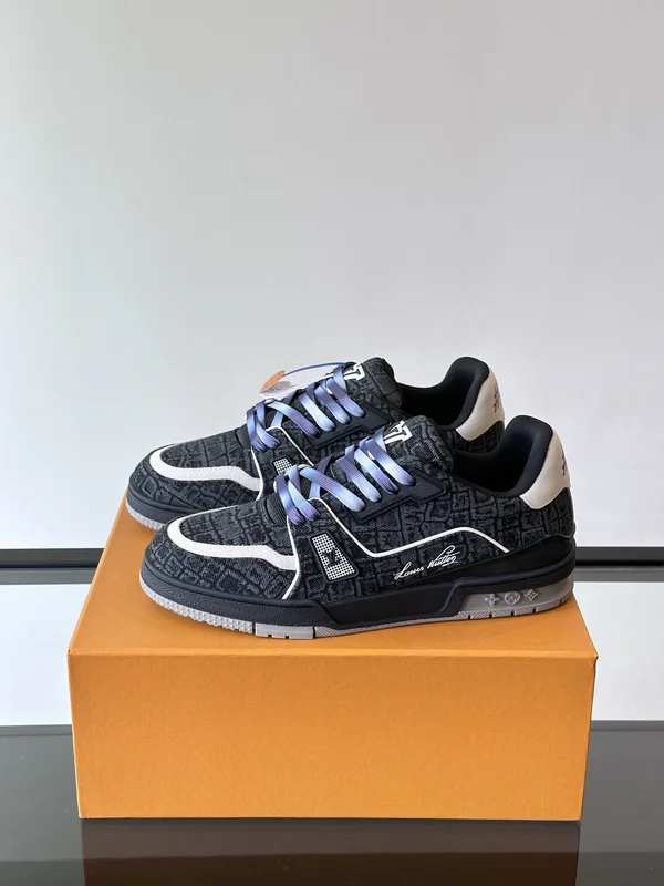 ヴィトン Trainer メンズ