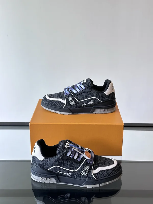 ヴィトン カジュアルスニーカー